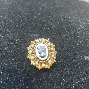 Vintage cameo brooch